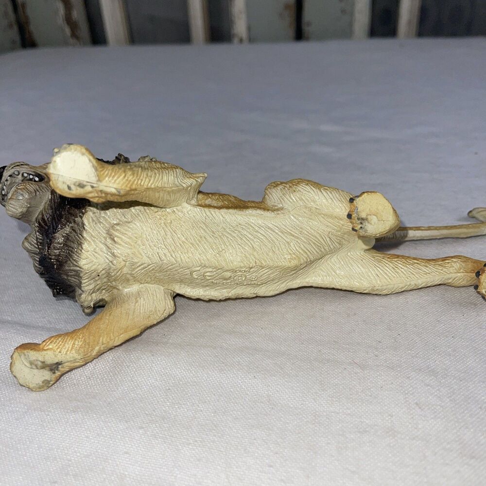 Vintage 9" AAA Male Lion Toy Figure Heavy PVC Rubber Snarling Red Eyes - Picture 7 of 9
